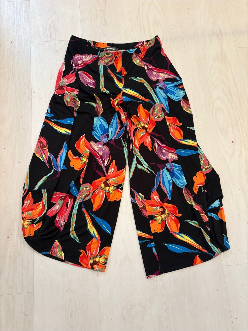 Alembika size 3 rainforest tropical punto pant